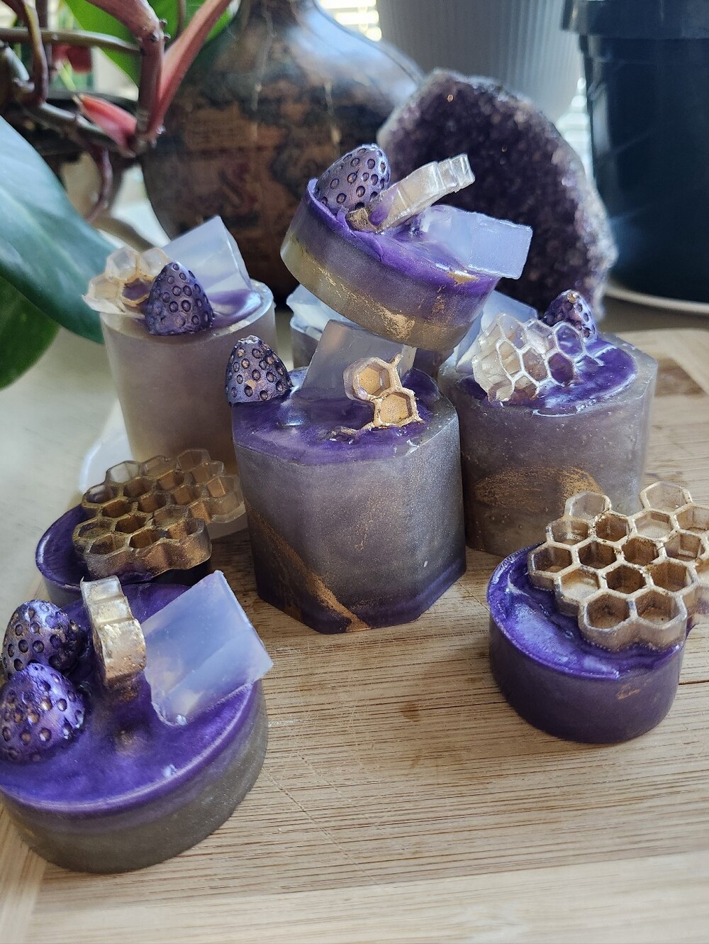 FREE GIFT WITH $40 PURCHASE Handmade Blackberry Maple Bourbon Honey Round Soap 2